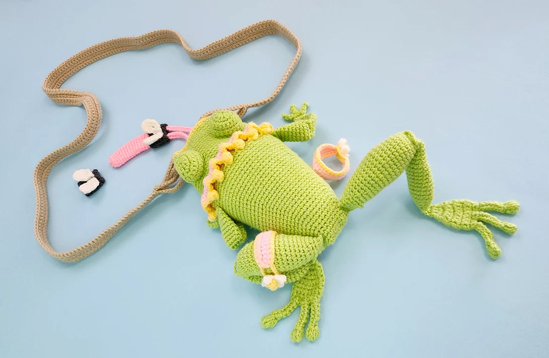 Fly-Catcher Frog Bag | no-sew amigurumi-style pattern