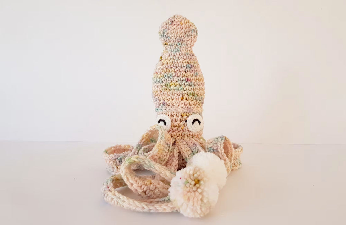 Hubble the Squid | FREE crochet pattern: LOW-SEW + VALENTINE ADD-ON
