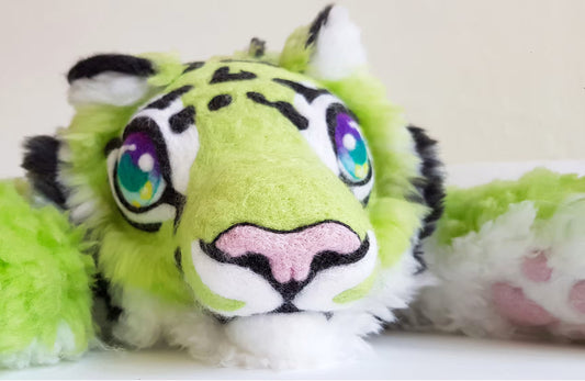 THE TROPICAL JUNGLE CAT | MAKING A FURRY, FELTED AMIGURUMI