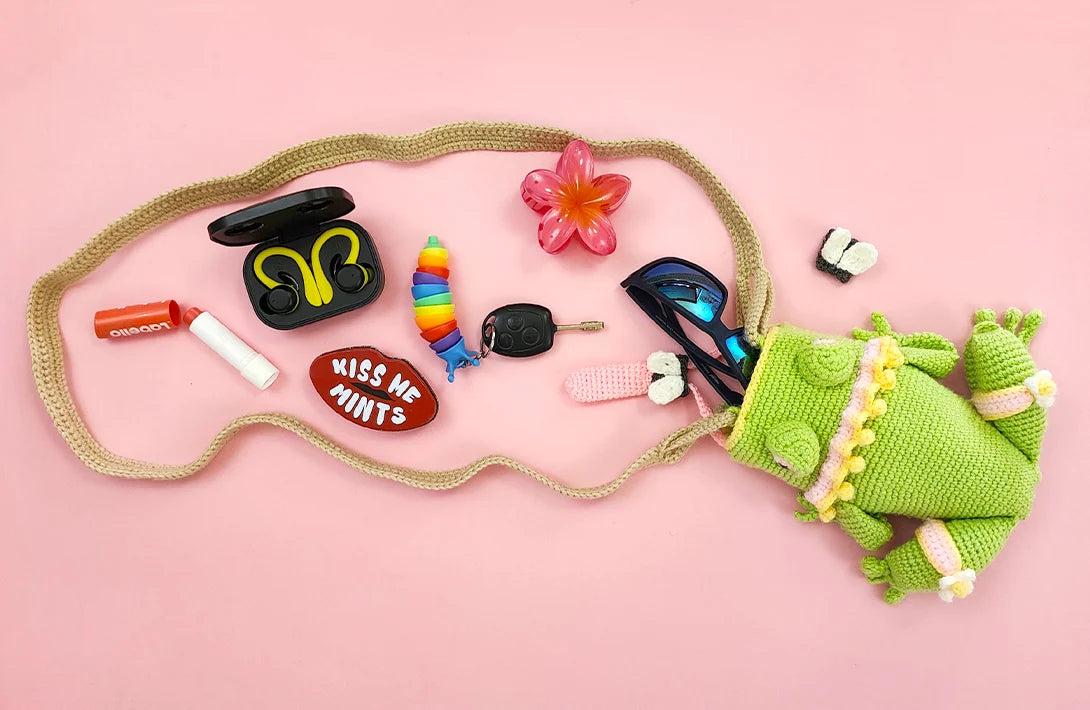 Fly-Catcher Frog Bag | no-sew amigurumi-style pattern