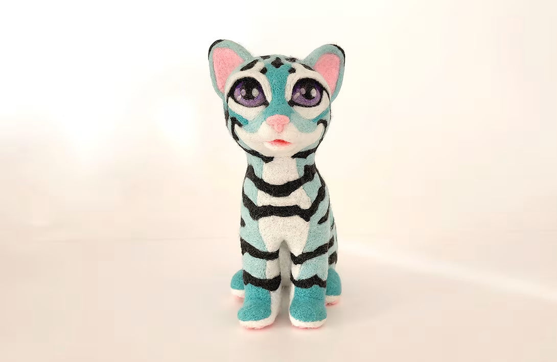 Aquila the Kitten | life-sized amigurumi pattern with felting